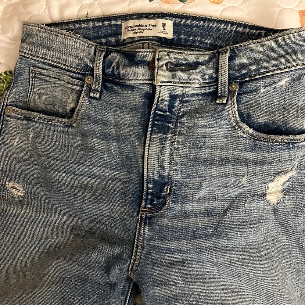Jeans - Picture 2 of 5